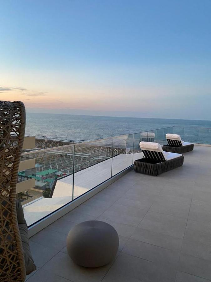 Hotel Arizona Riccione Kültér fotó