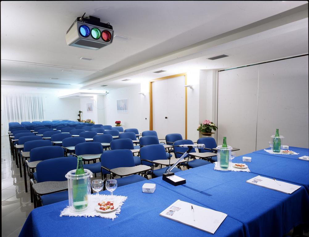 Hotel Arizona Riccione Kültér fotó