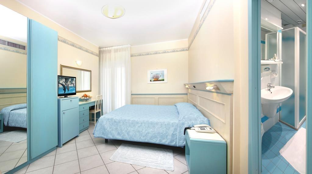 Hotel Arizona Riccione Kültér fotó