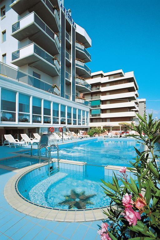 Hotel Arizona Riccione Kültér fotó