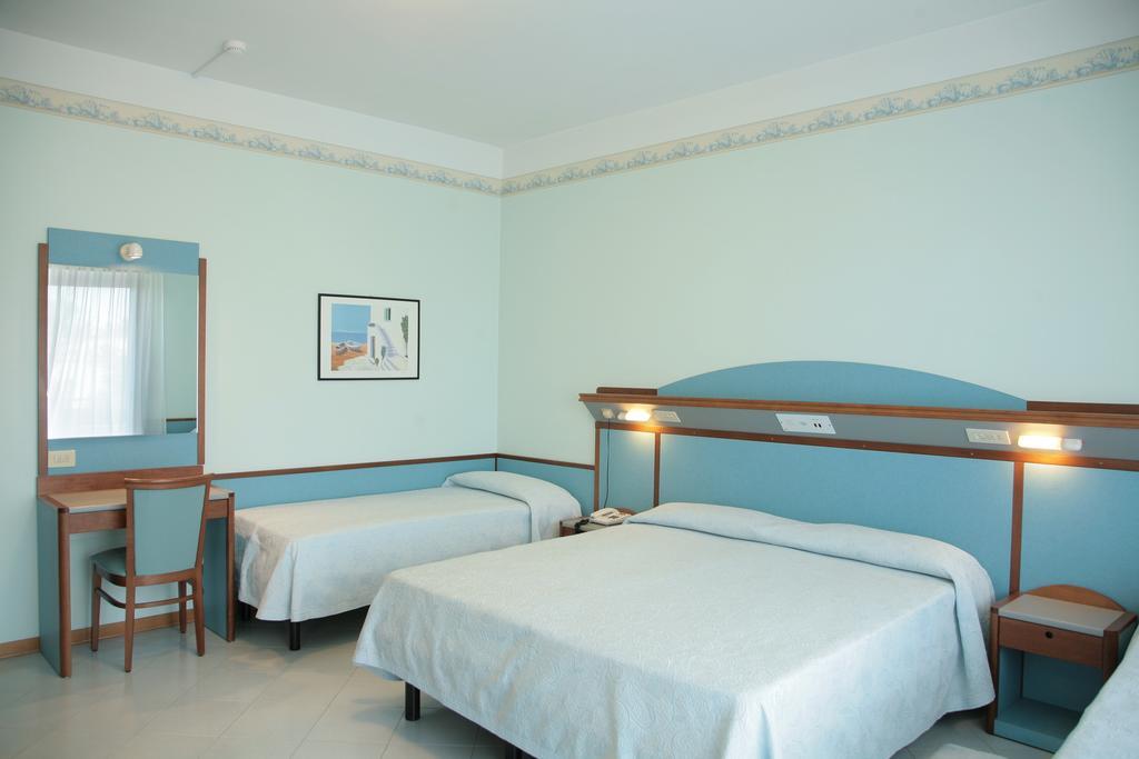 Hotel Arizona Riccione Kültér fotó