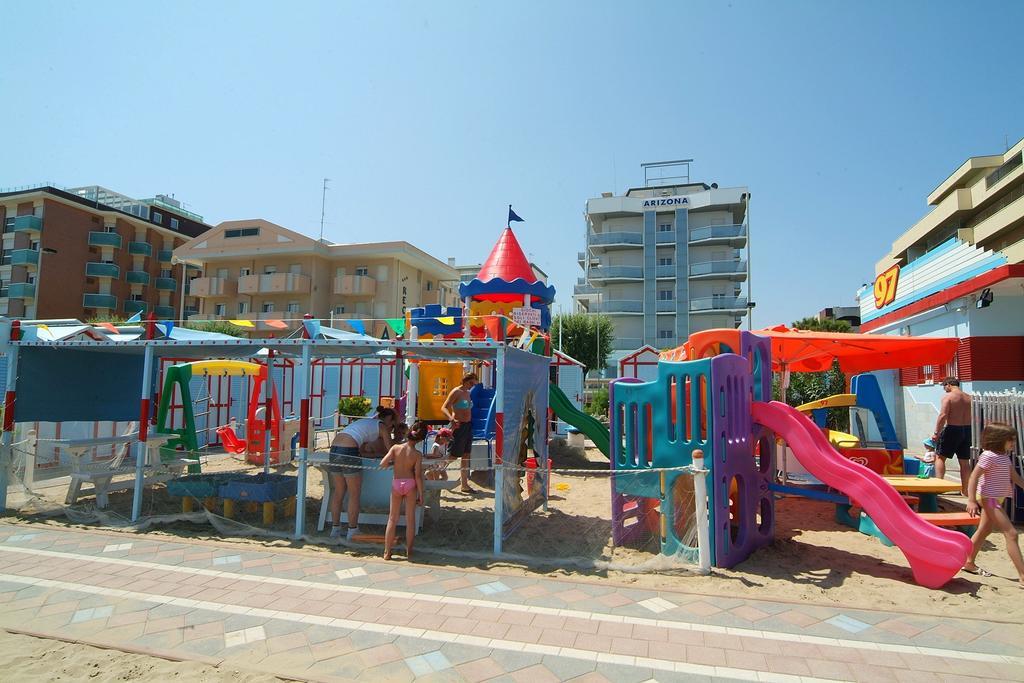 Hotel Arizona Riccione Kültér fotó