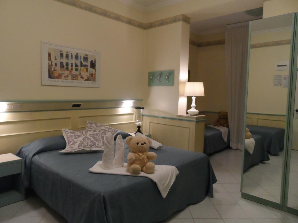 Hotel Arizona Riccione Kültér fotó
