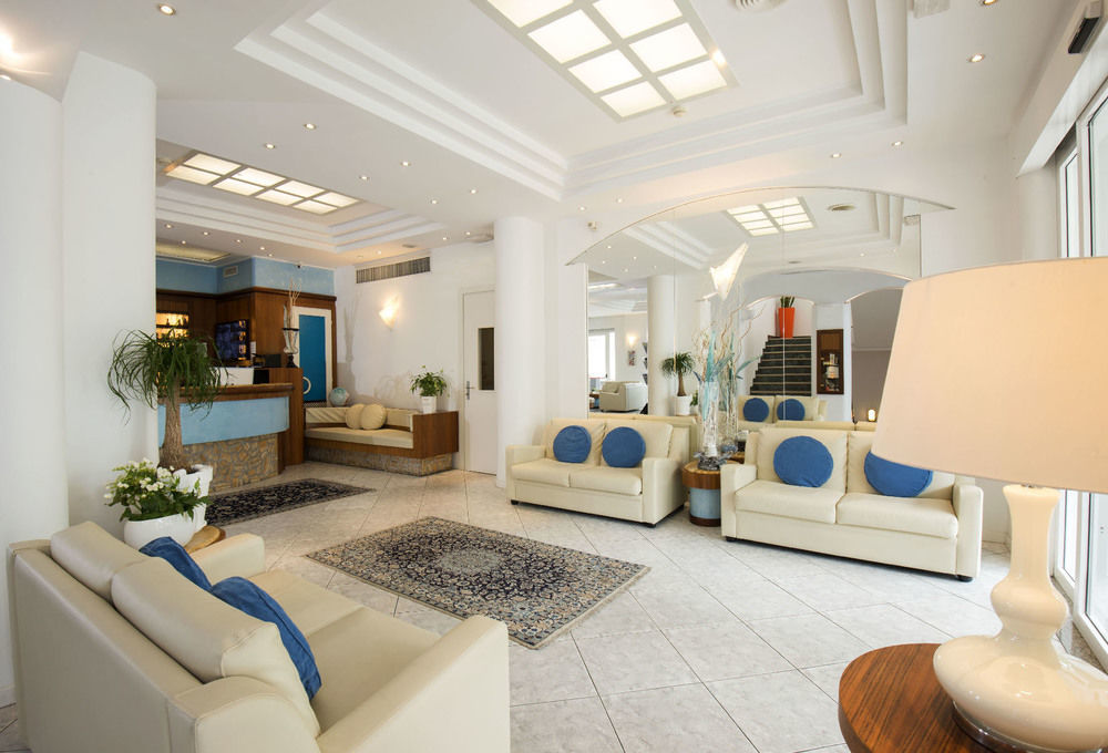 Hotel Arizona Riccione Kültér fotó