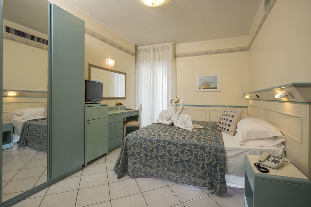 Hotel Arizona Riccione Kültér fotó