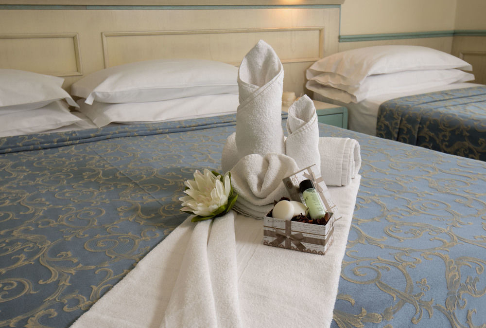 Hotel Arizona Riccione Kültér fotó